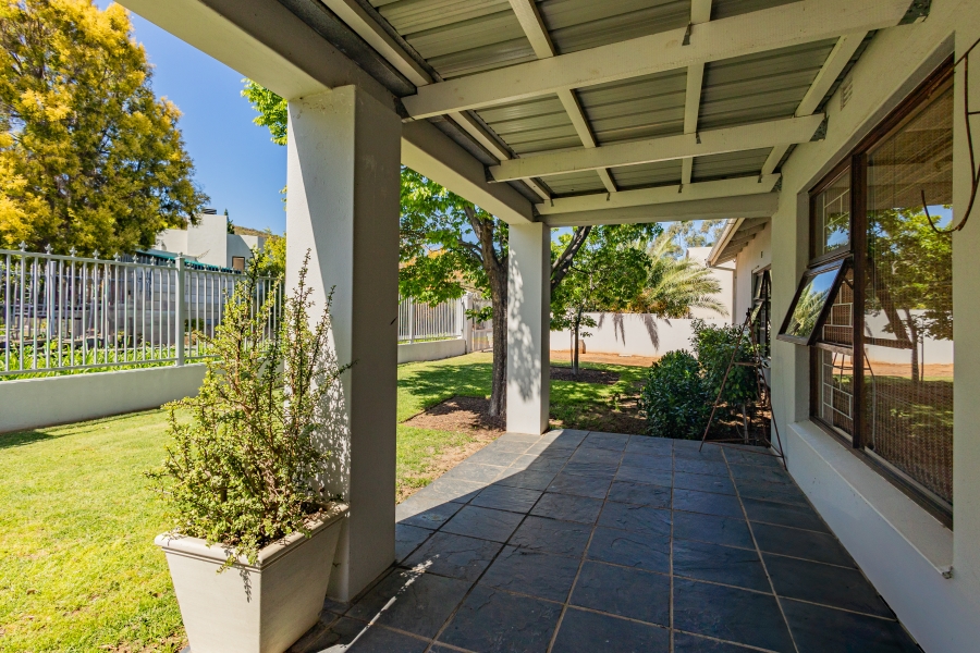 4 Bedroom Property for Sale in Panorama Western Cape